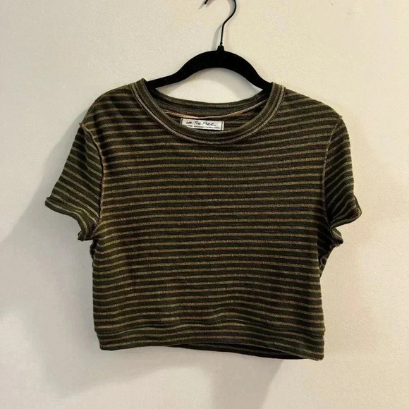 NWOT FREE PEOPLE SABRINA TOP - SIZE X-SMALL - COLOR : MOSS - STRIPPED - CROPPED - Picture 5 of 8